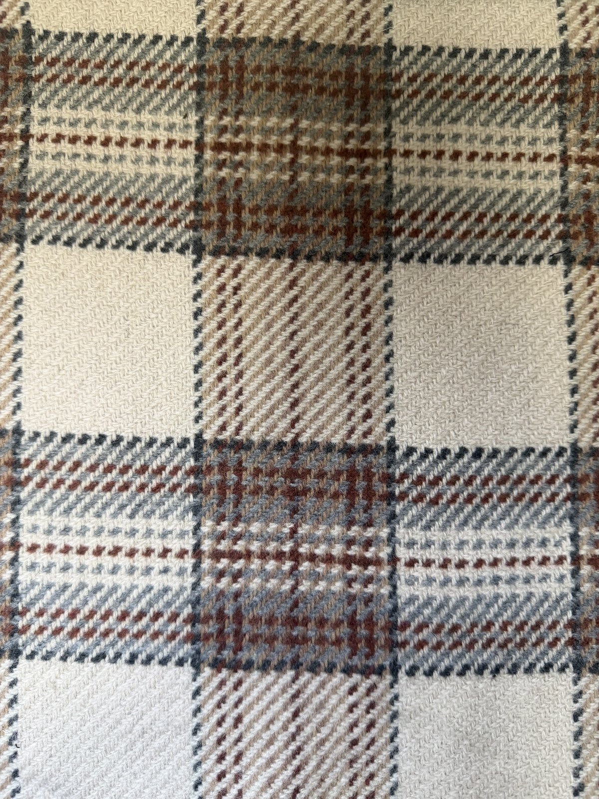 JY25080156 Twill Check (Regular) - 40%Wool30%Polyester20%Acrylic10%Others 380GSM